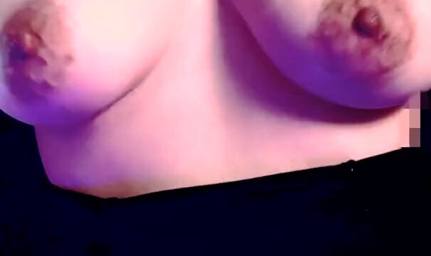 Norajoy Onlyfans nude video shows off her big breasts!!!