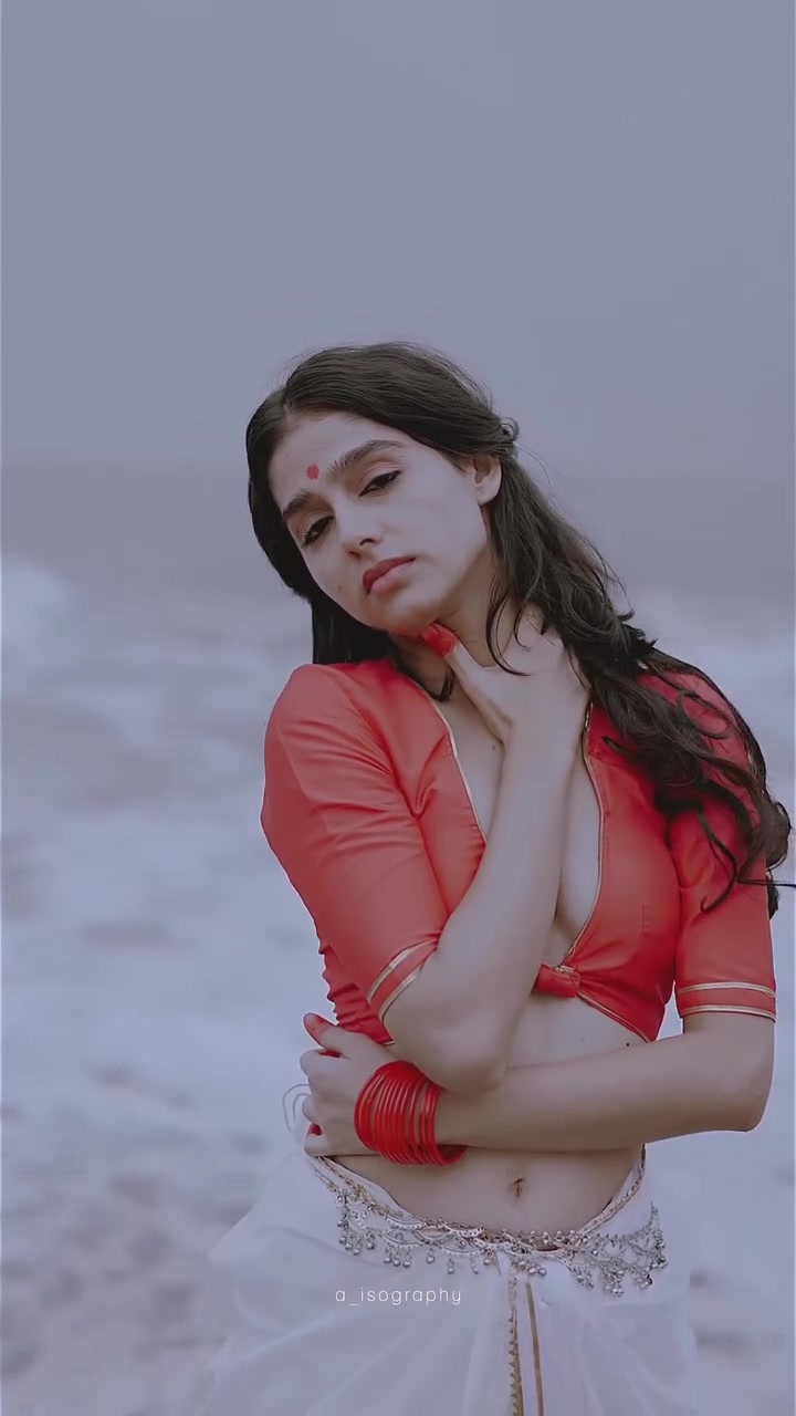 Anaswara Rajan viral video showing off her big boobs!!!