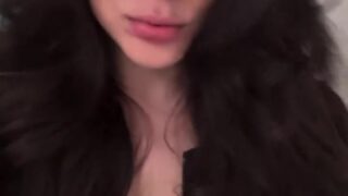 PrincessFromBabylon Onlyfans showing off her huge boobs!!!