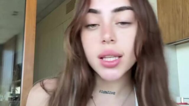 Nicki Nicole – The Beautiful Angel Shows Off Her Big Breasts