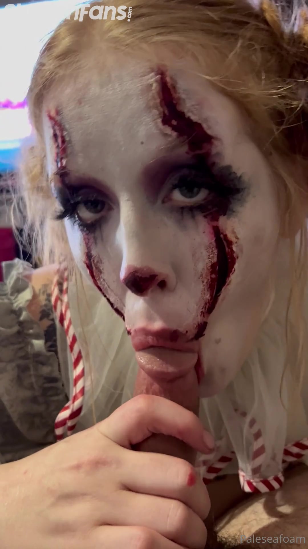 Paleseafoam – Spooky Clown Deepthroat Blowjob Sex Tape